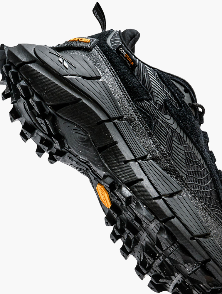 MyRunway | Shop Reebok Core Black & Pure Grey Zig Kinetica 2.5